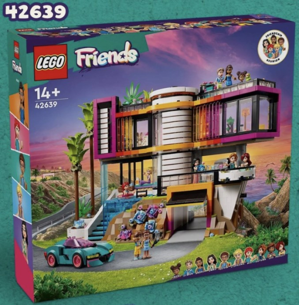 Лего 42639 Andrea's Modern Mansion купить в Москве и с доставкой по всей России за 39990.00 руб