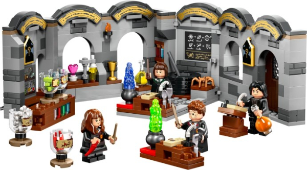 LEGO 76431 Hogwarts Castle: Potions Class Hogwarts Castle: Potions Class купить в Москве и с доставкой по всей России за 7696.00 руб